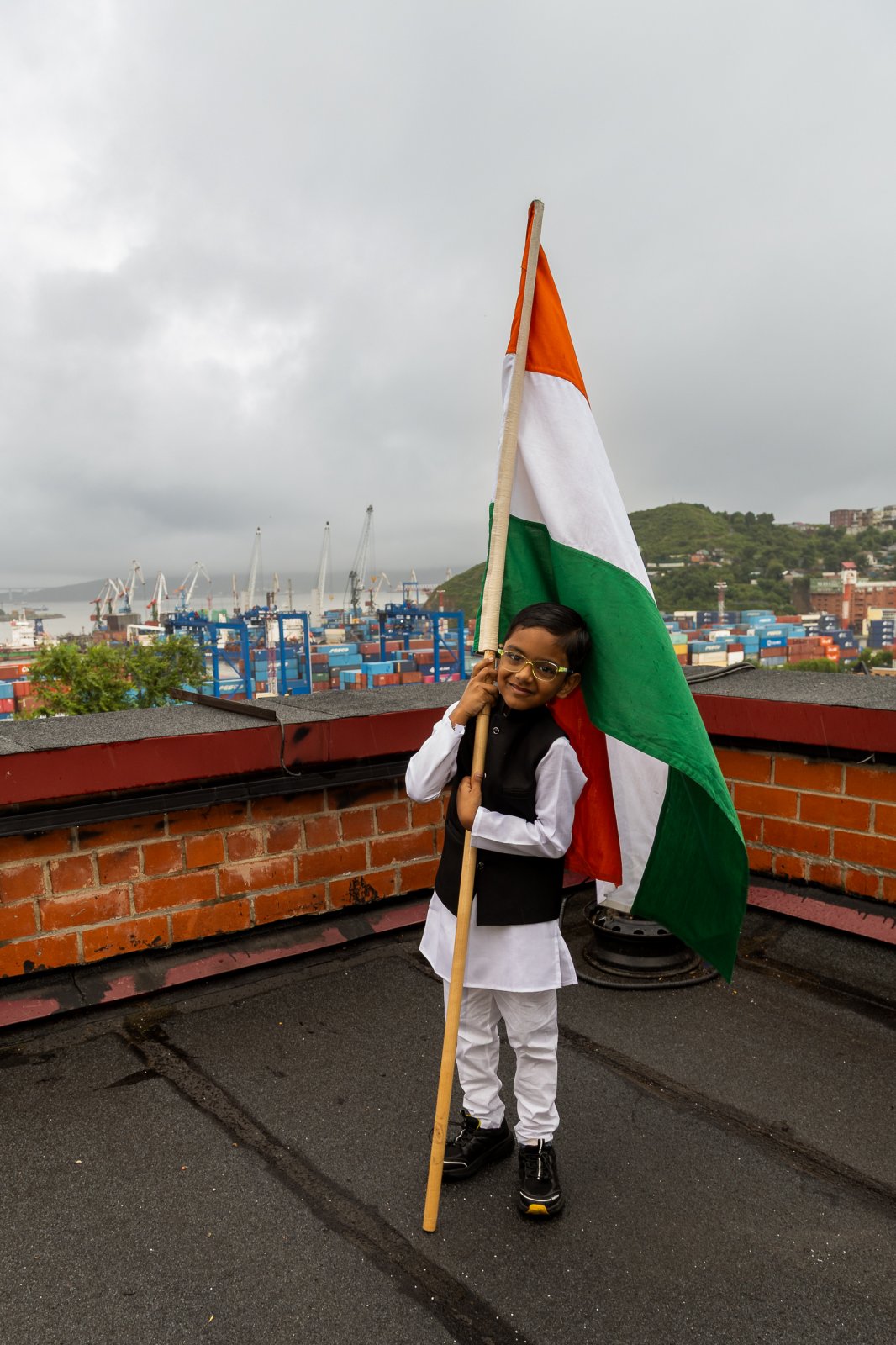 Friends of India in Vladivostok, members of the Indian diaspora and their families joined the celebrations of India's 80th Independence Day at the Consulate General of India, Vladivostok.