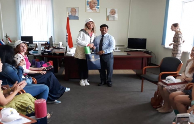 Consulate General of India awarded prizes of Instagram Yoga Challenge 2018.