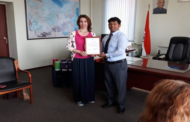 Consulate General of India awarded prizes of Instagram Yoga Challenge 2018.