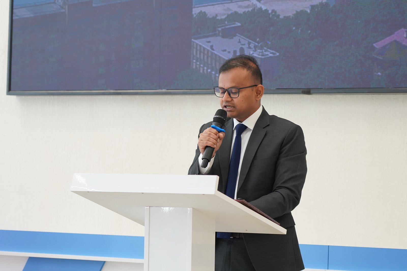 Consul General Mr Siddarth Gowrav spoke at the plenary session of the 1st International Forum on Mediation in the Far East