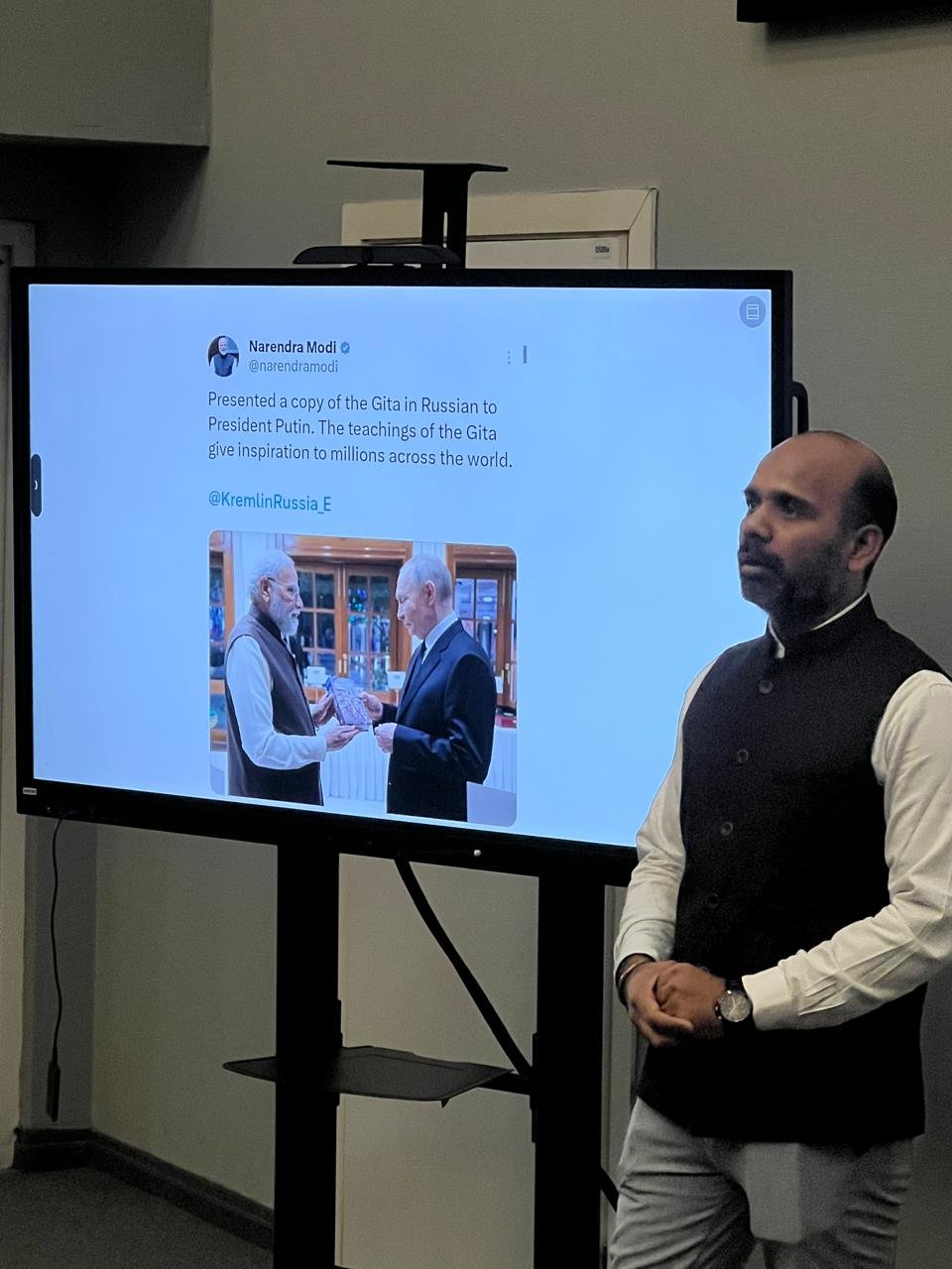 Special Hindi Language Learning module for Russian students at Far Eastern Federal University, Vladivostok