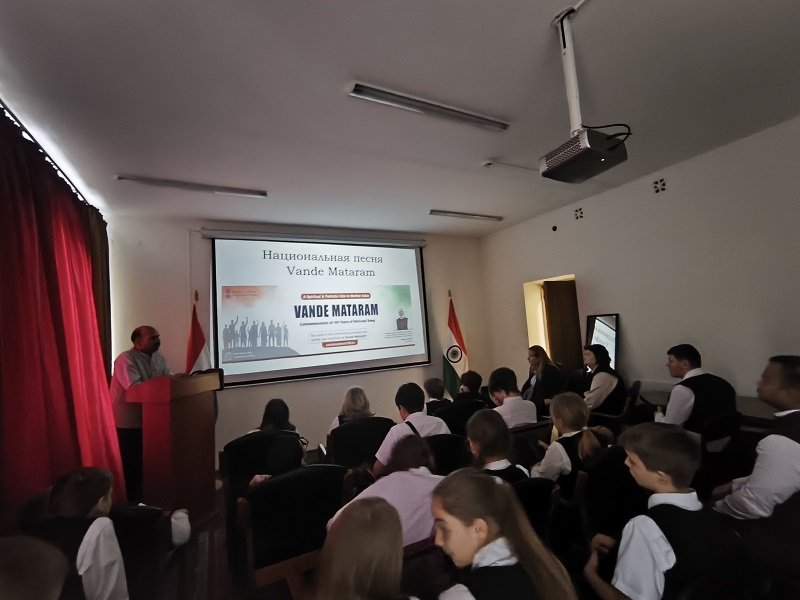 The Consulate General of India in Vladivostok welcomed students of the Diplomatic Class