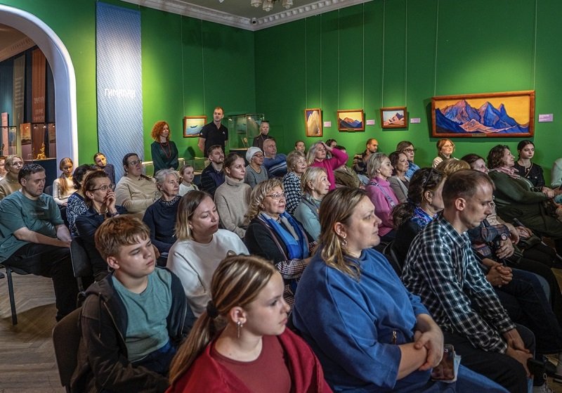 The Consulate General of India, Vladivostok, in association with Dosti group, presents “Journey to India with Nicholas Roerich” at Primorye State Art Gallery, Vladivostok