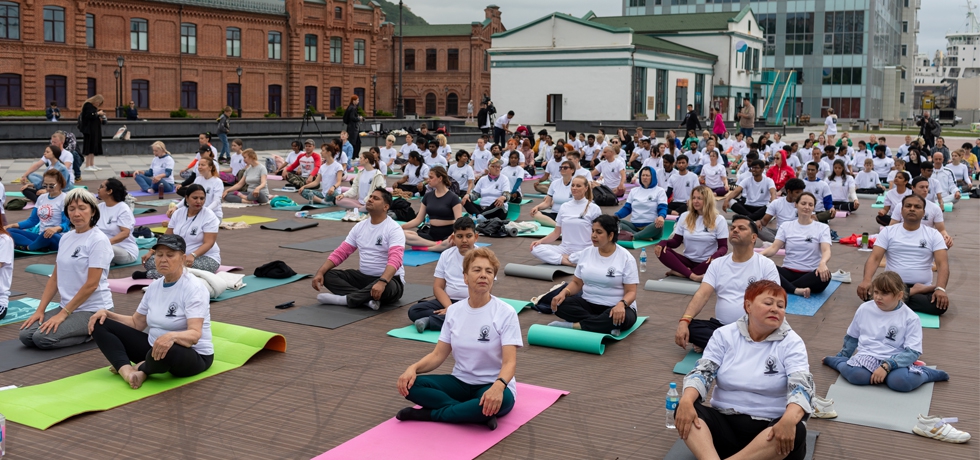 VIII International Day of Yoga Celebrations at Naberezhnaya Tsesarevicha in Vladivostok