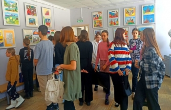 An exhibition at the Children's Art School of Lesozavodsk
